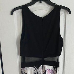 Size 4 Elegant, formal, floral silk and black dress with pockets